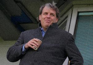 天空：伯利联合传媒大亨蒙哥马利竞购《电讯报》，报价低于5亿镑