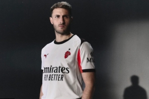 米兰发布客场球衣：呈现恶魔设计，致敬红黑军团深厚的历史与文化